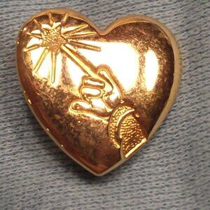 Mickey Hand Wand Disney Gold Tone Heart Vintage Lapel Pin